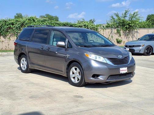 2015 Toyota Sienna LE