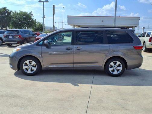 2015 Toyota Sienna LE