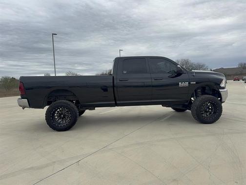 2017 RAM 2500 Tradesman Crew Cab 4x4 8' Box