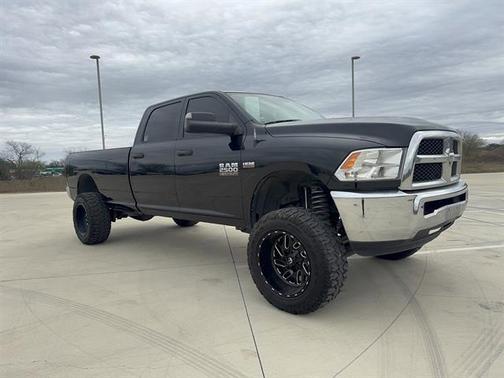 2017 RAM 2500 Tradesman Crew Cab 4x4 8' Box