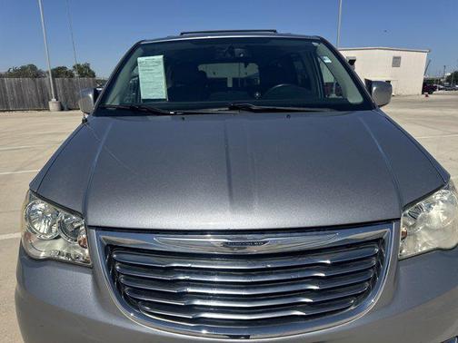 2014 Chrysler Town & Country Touring
