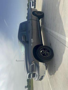 2019 RAM 1500 SLT