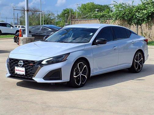 2023 Nissan Altima SR FWD