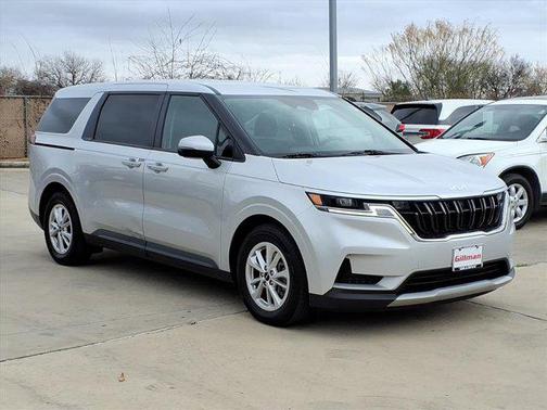 2023 Kia Carnival LX