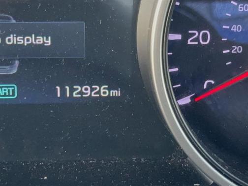 2023 Kia Carnival LX