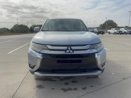 2016 Mitsubishi Outlander SE