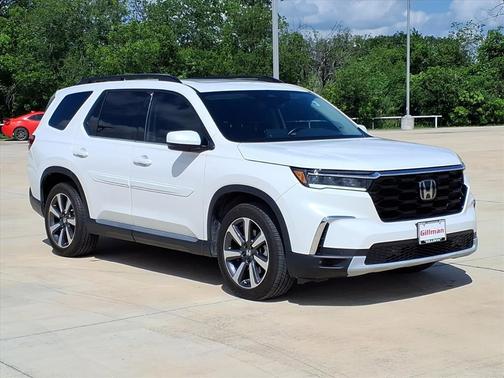 Platinum White Pearl 2025 Honda Pilot Touring 8-Passenger