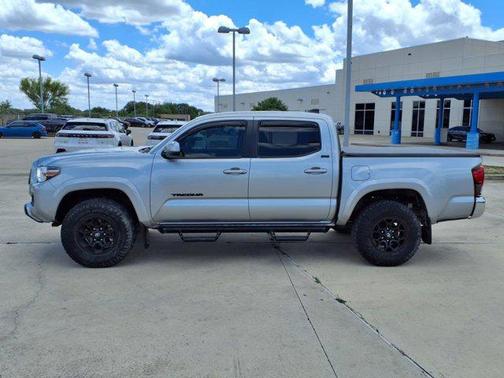2022 Toyota Tacoma SR5