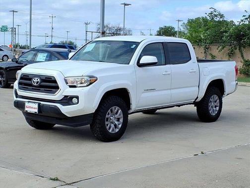 Super White 2017 Toyota Tacoma SR5