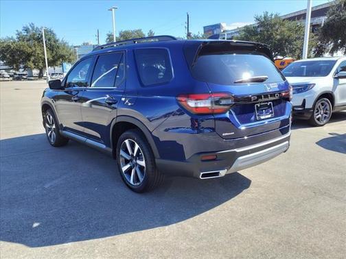 2025 Honda Pilot Touring 8-Passenger