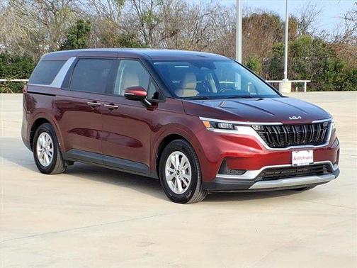 2024 Kia Carnival LX