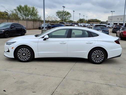 2023 Hyundai SONATA Hybrid Limited