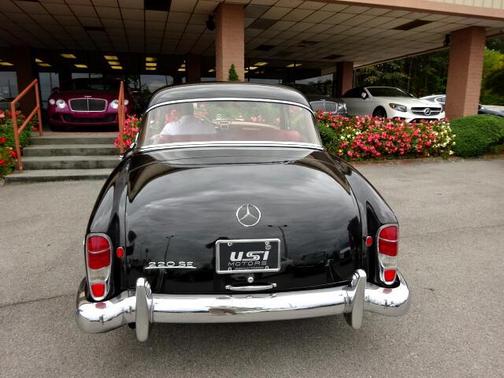 1960 Mercedes-Benz 220 SE Coupe