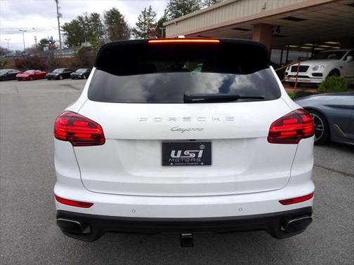 2016 Porsche Cayenne Cayenne