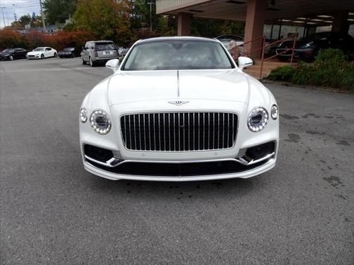 White 2021 Bentley Flying Spur V8
