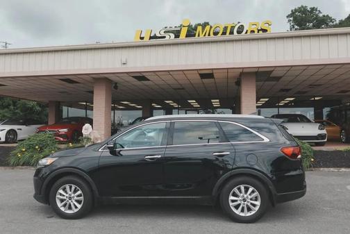 Ebony Black 2019 Kia Sorento LX