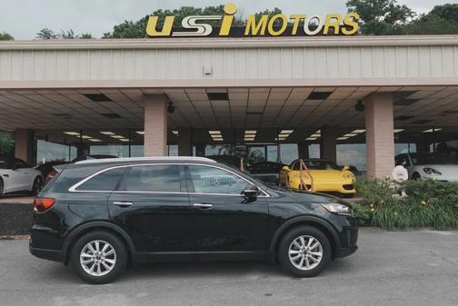 Ebony Black 2019 Kia Sorento LX