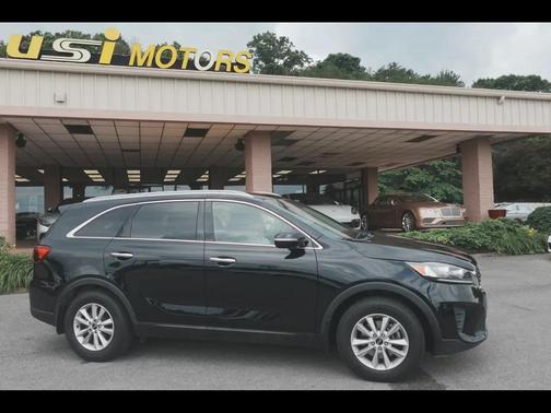 Ebony Black 2019 Kia Sorento LX
