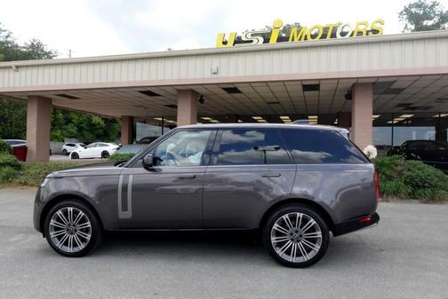 2023 Land Rover Range Rover P530 SE