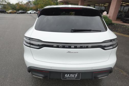 2024 Porsche Macan Base
