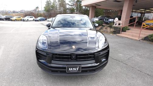 2023 Porsche Macan Base