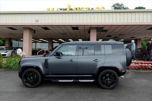 2023 Land Rover Defender 110 V8