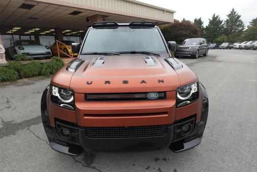 2023 Land Rover Defender V8