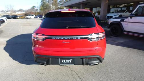 2023 Porsche Macan Base