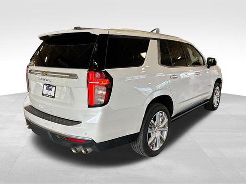 Iridescent Pearl Tricoat 2024 Chevrolet Tahoe 4WD High Country
