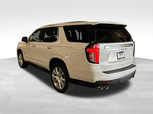 Iridescent Pearl Tricoat 2024 Chevrolet Tahoe 4WD High Country