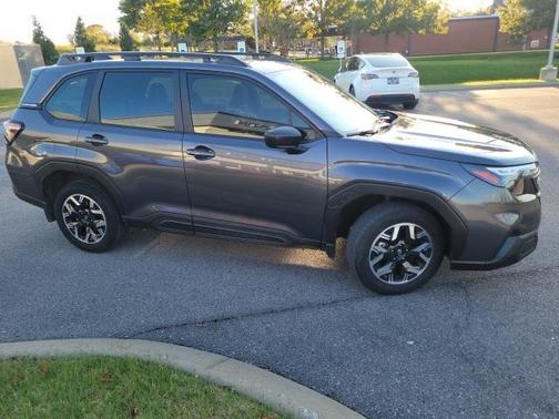 2025 Subaru Forester Base