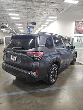 2025 Subaru Forester Base