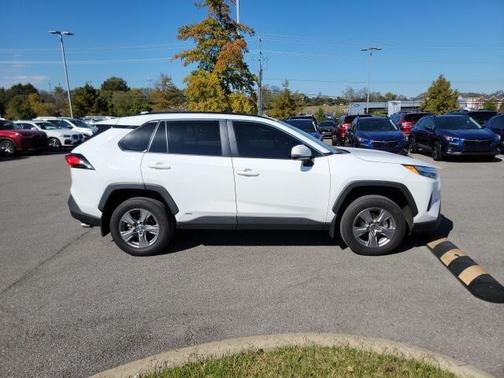 2024 Toyota RAV4 Hybrid XLE