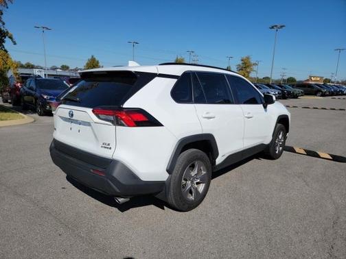 2024 Toyota RAV4 Hybrid XLE