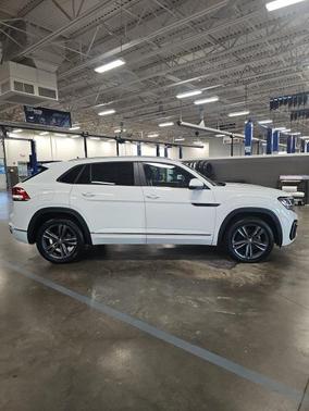 2021 Volkswagen Atlas Cross Sport 3.6L V6 SE w/Technology R-Line