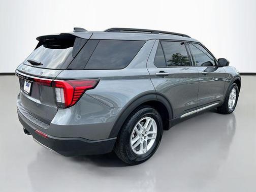 CARBONIZED GRAY METALLIC 2025 Ford Explorer Active