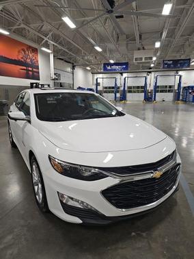 2021 Chevrolet Malibu FWD LT