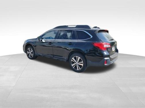 Crystal Black Silica 2019 Subaru Outback 3.6R Limited