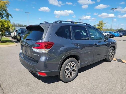 2022 Subaru Forester Premium