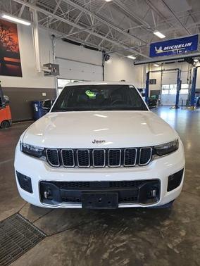 2022 Jeep Grand Cherokee Overland