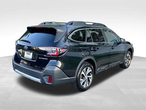 Crystal Black Silica 2022 Subaru Outback Limited