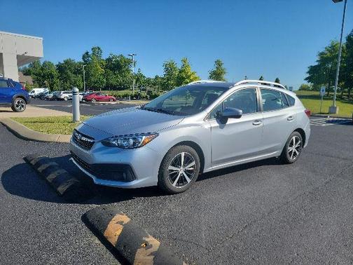 Ice Silver Metallic 2023 Subaru Impreza Premium
