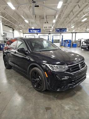 2024 Volkswagen Tiguan 2.0T SE R-Line Black