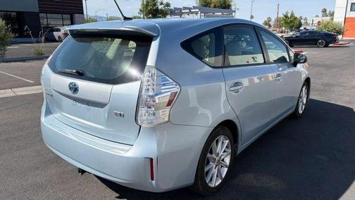 Sky 2014 Toyota Prius v Five