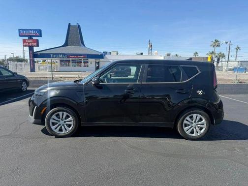 Black 2023 Kia Soul LX