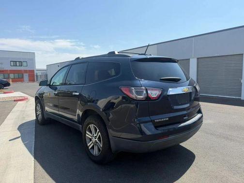Velvet 2017 Chevrolet Traverse LS