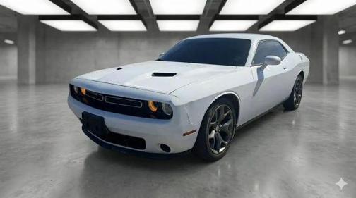 Bright White Clearcoat 2015 Dodge Challenger SXT