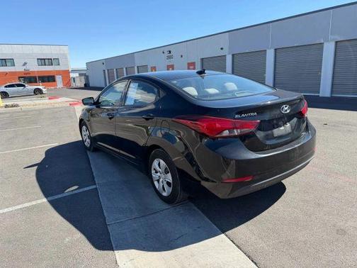Phantom Black 2016 Hyundai ELANTRA SE