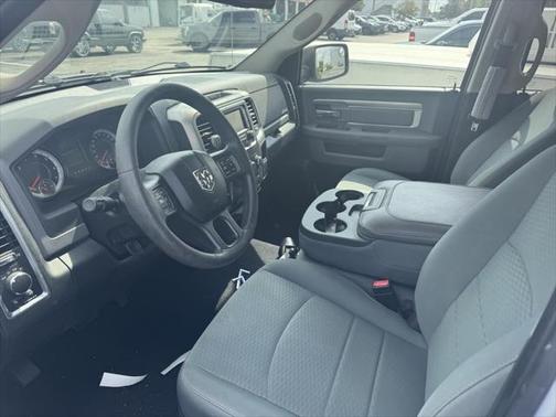2016 RAM 1500 SLT