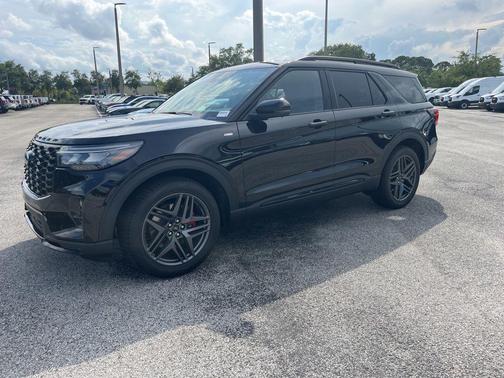 Agate Black Metallic 2026 Ford Explorer ST-Line